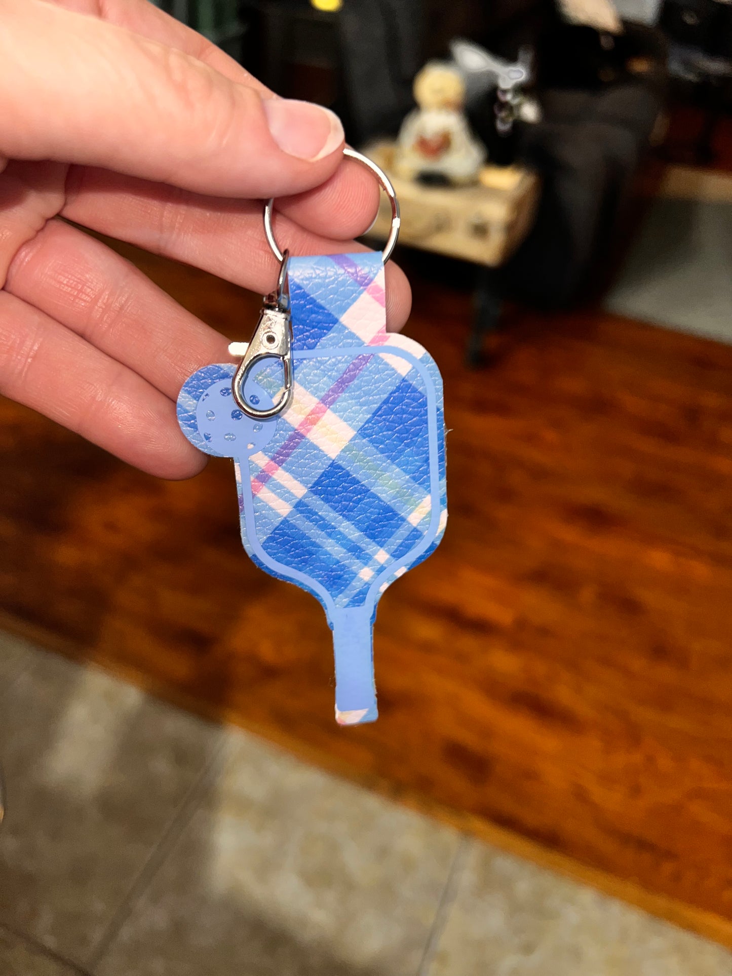 Plaid Pickleball Paddle Keychain – Faux Leather Pickleball Bag Charm